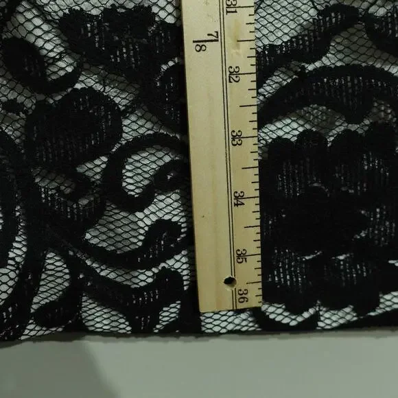 The limited Womens Sheath Dress Floral Lace Sleeveless Black White Size 10 - Picture 7 of 10